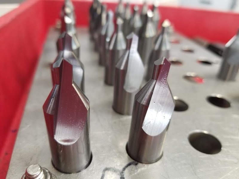 Broca avellanadora para madera o metal, avellanador conico a 60 grados, 2 cortes y mango cilindrico